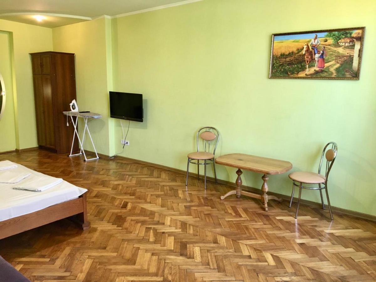 Svobody, Apartments Near The Opera Лвив Екстериор снимка